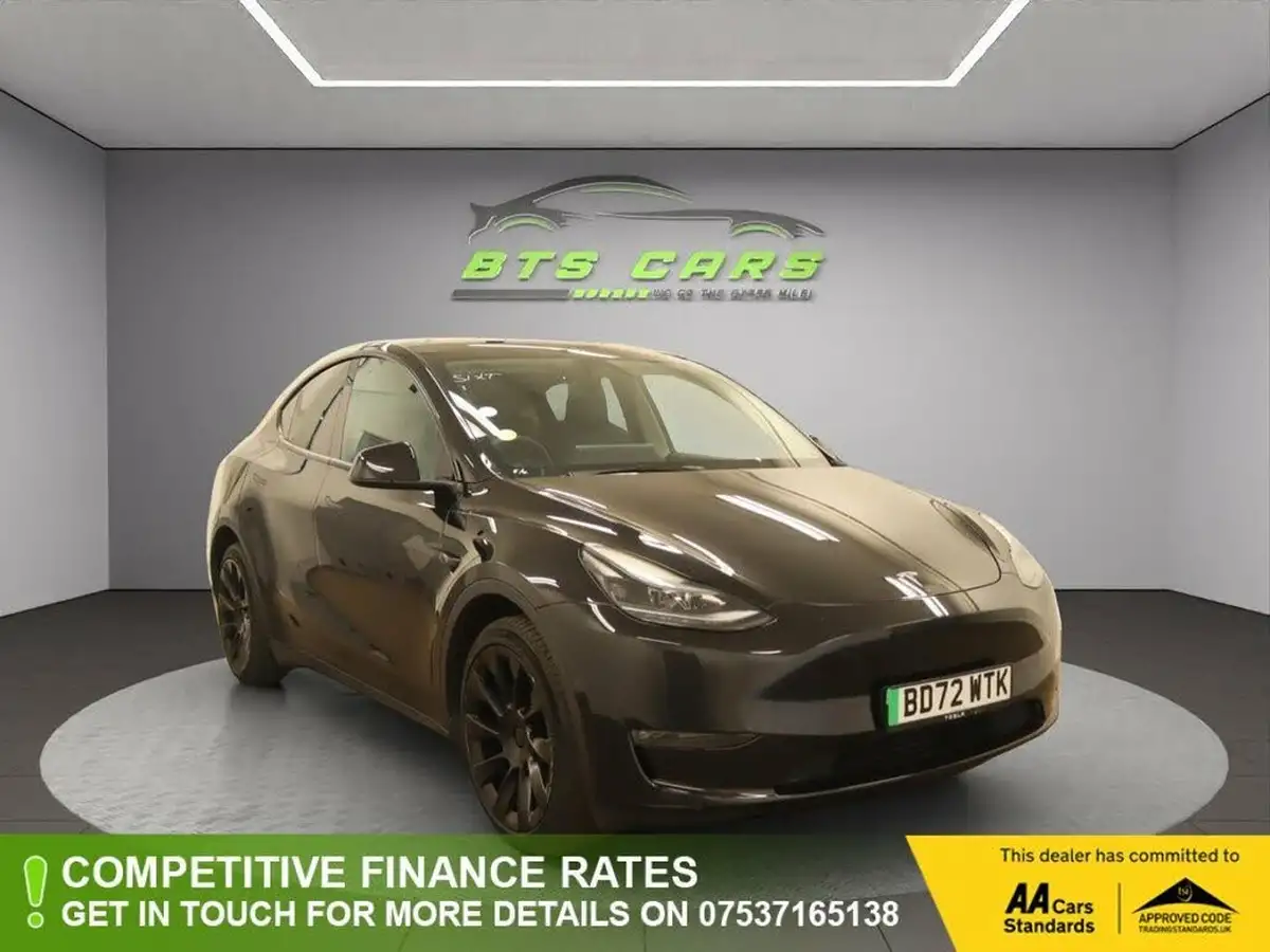 2022-tesla-model-y-e-long-range-big-0