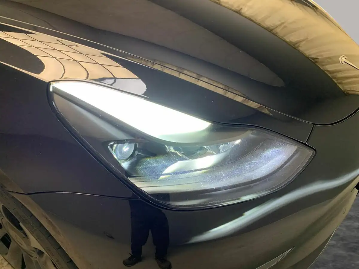 2022-tesla-model-3-e-performance-big-6