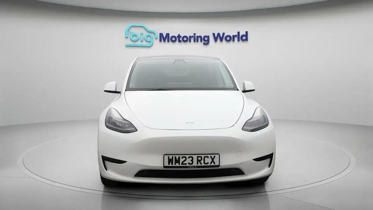 2023-tesla-model-y-e-rwd-big-2