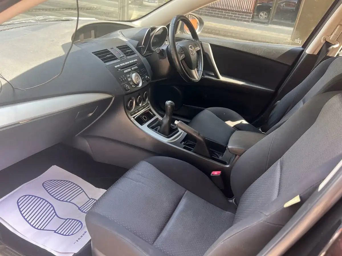 2009-mazda-mazda3-16-ts-hatchback-5d-big-21