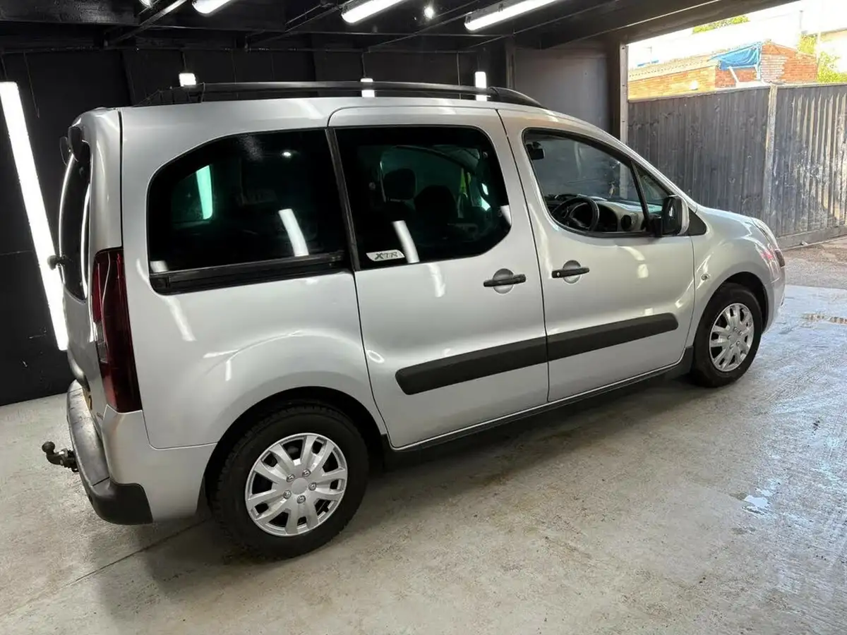 2014-citroen-berlingo-16hdi-xtr-90ps-airdream-egs6-big-7