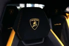 2023-lamborghini-urus-40-no-trim-small-5