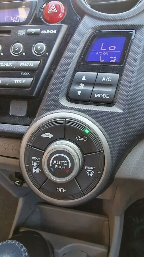 2010-honda-insight-13-es-big-8