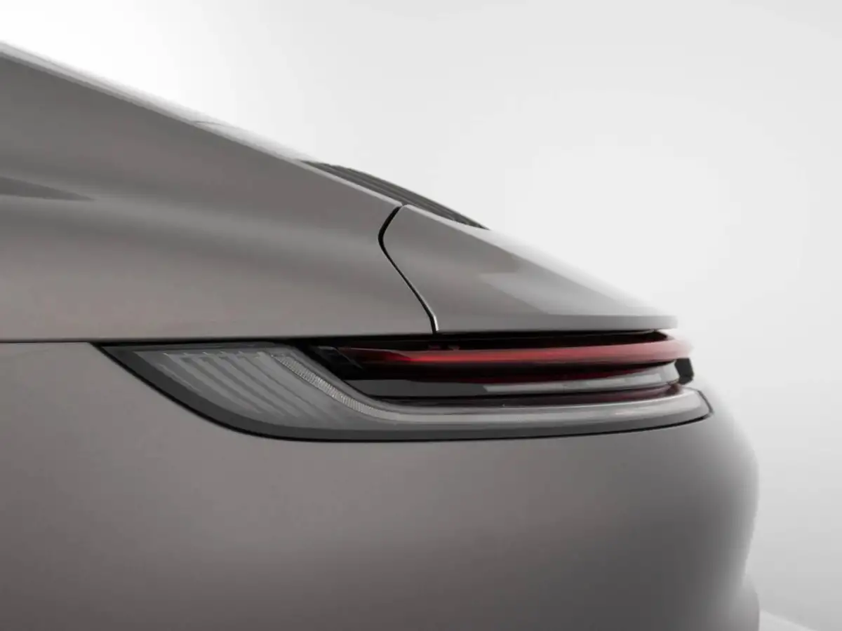 2021-porsche-911-30-carrera-coupe-big-21