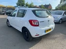 2013-dacia-sandero-12-laureate-small-8