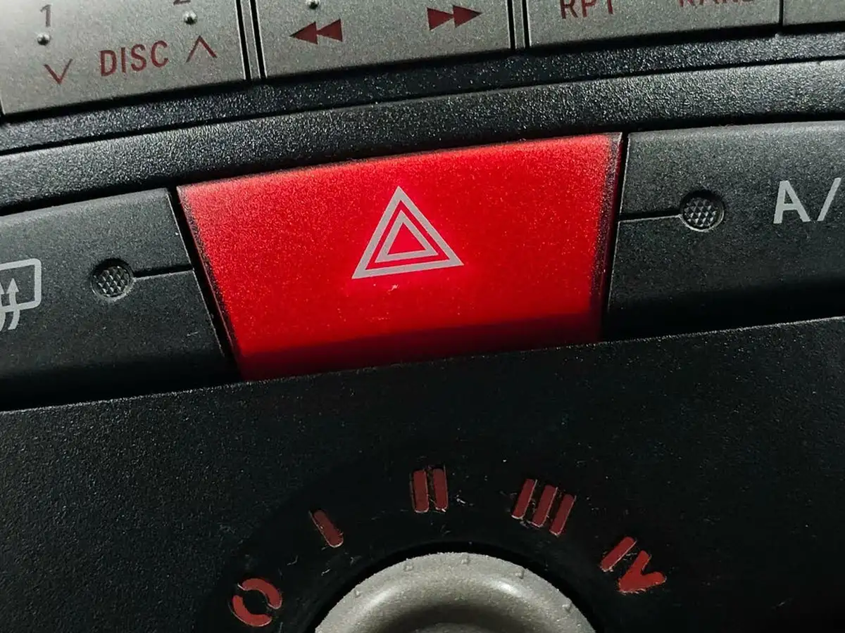 2013-toyota-aygo-10-aygo-fire-5d-big-47
