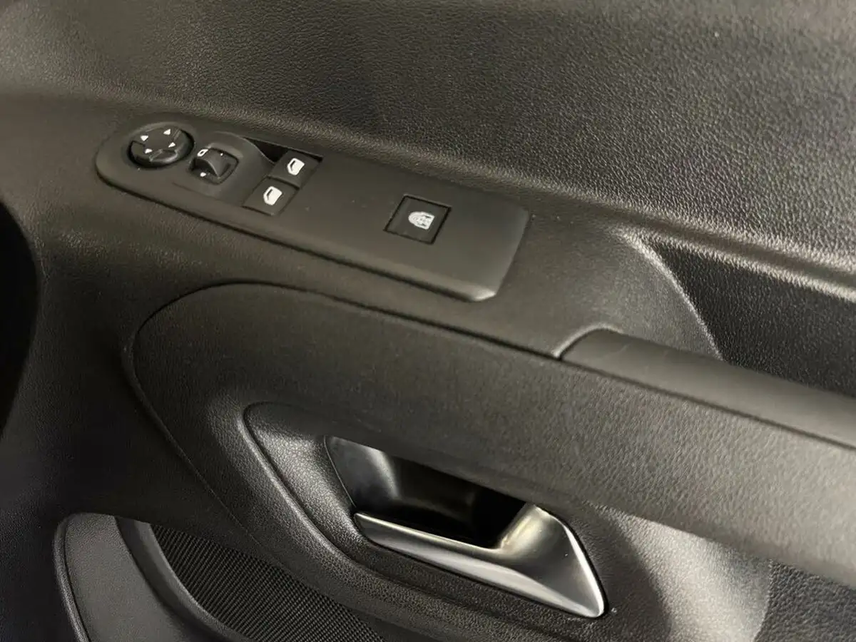 2021-vauxhall-combo-life-12i-edition-big-15