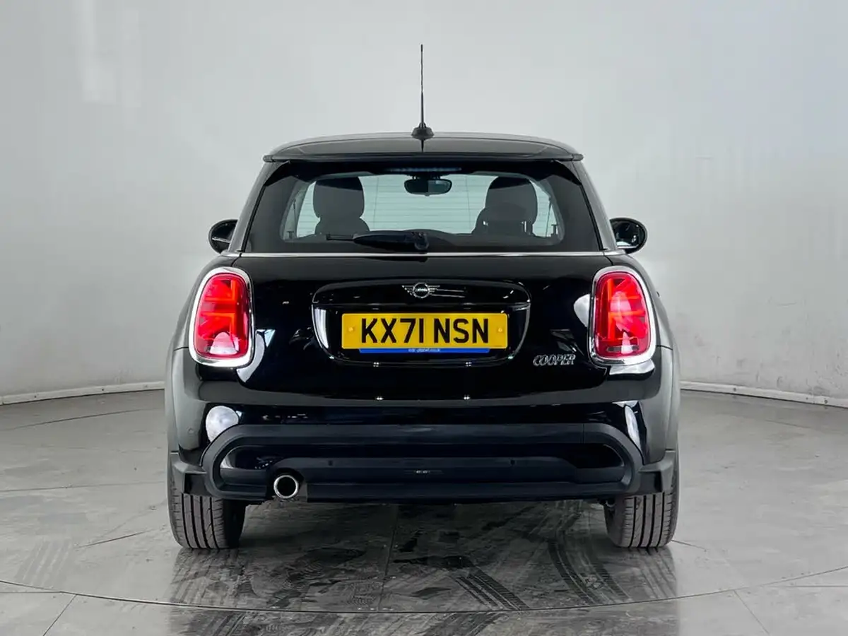 2021-mini-cooper-15-cooper-classic-hatchback-3d-big-5