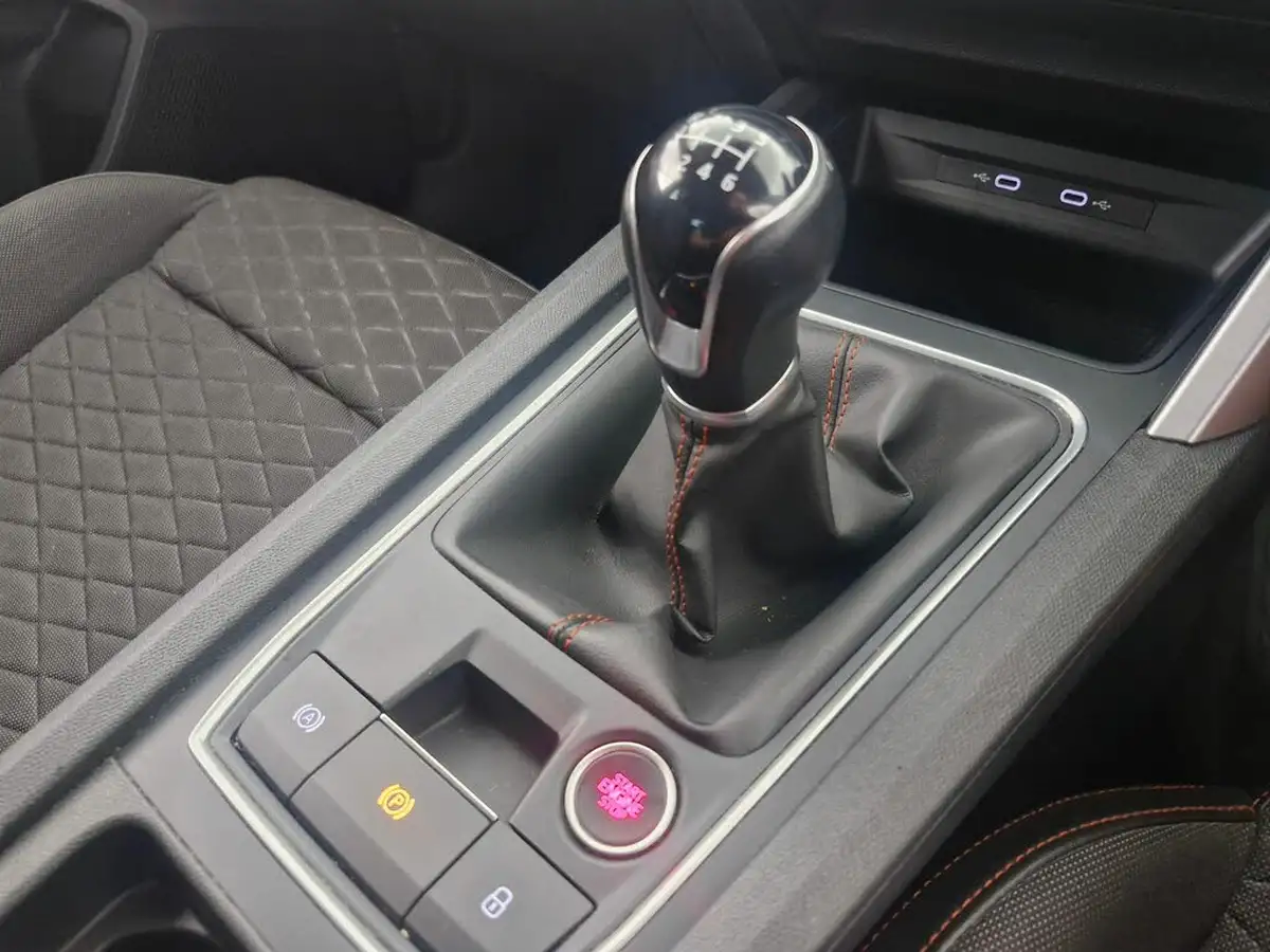 2021-seat-leon-15-tsi-evo-fr-130ps-hatchback-big-21