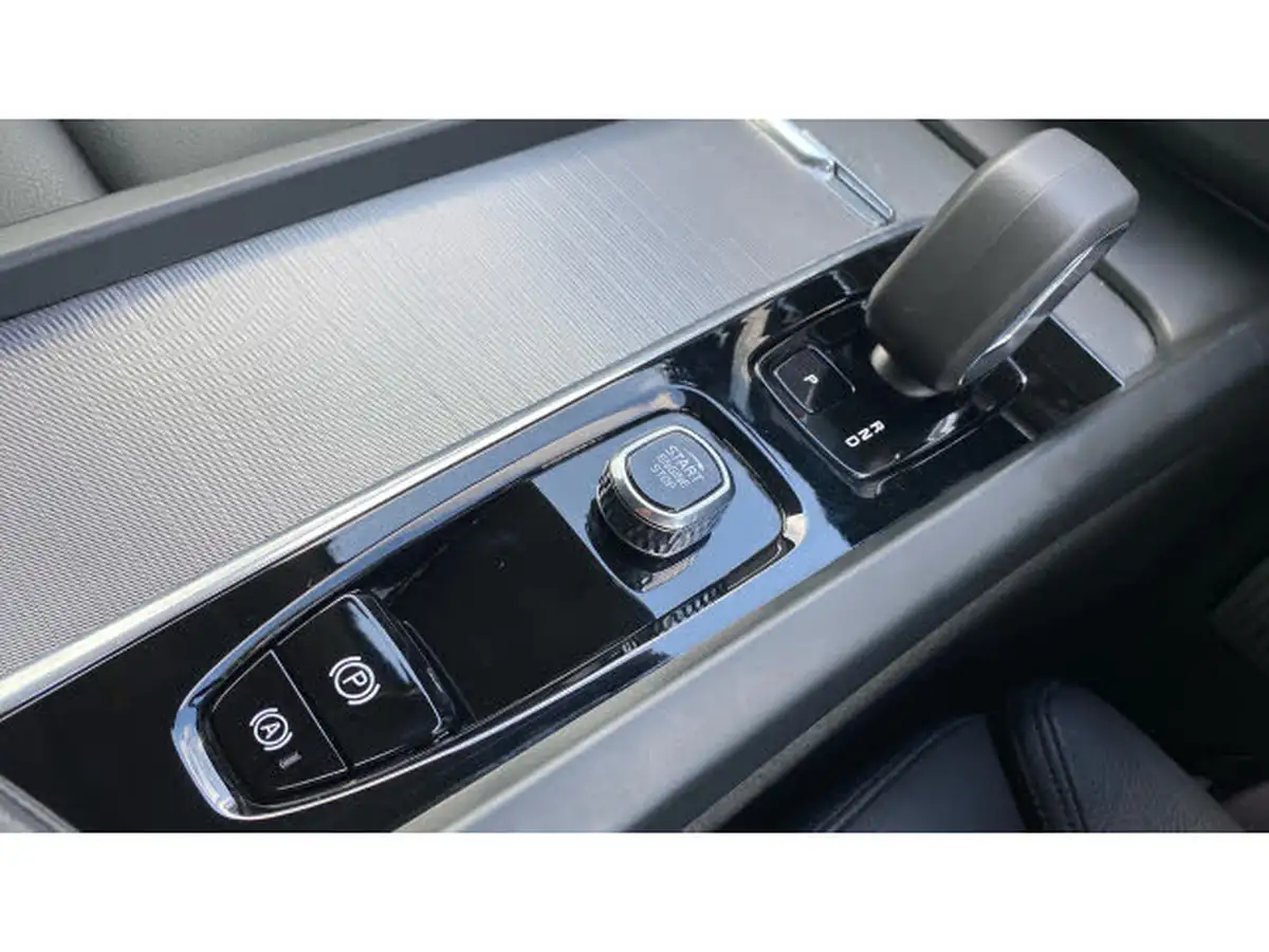 2024-volvo-xc60-20td-b4-plus-big-21