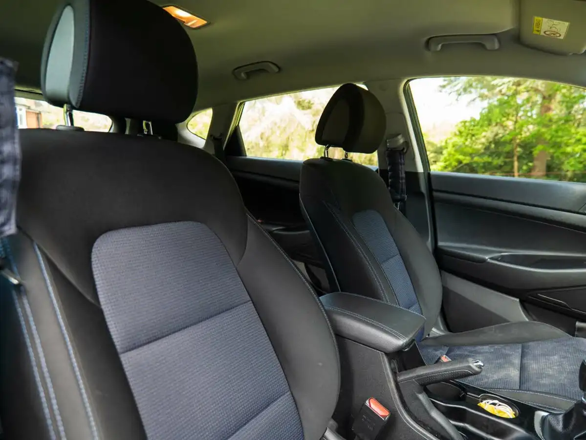 2018-hyundai-tucson-17crdi-blue-drive-se-nav-116ps-big-11