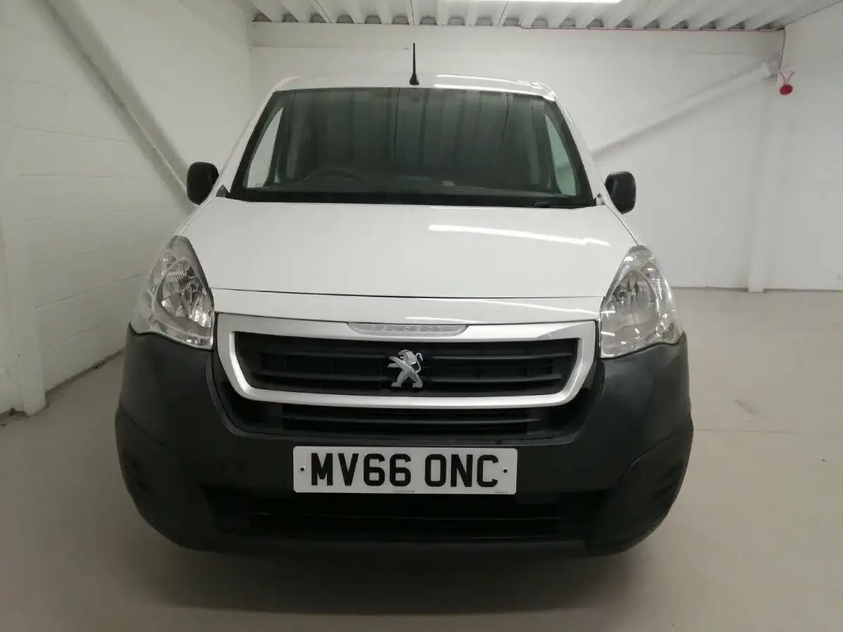 2016-peugeot-partner-16bluehdi-professional-l1-100eu6-854-big-25