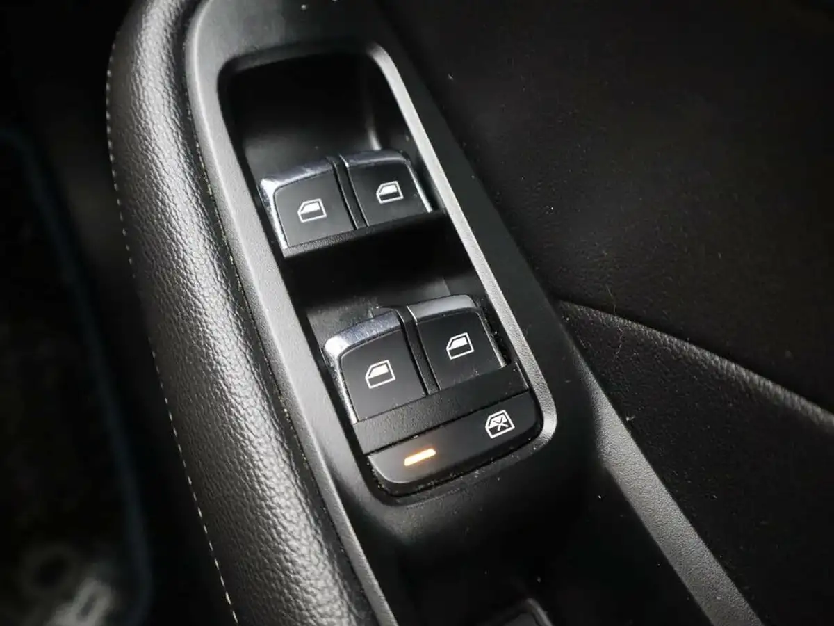 2022-mg-mg5-e-exclusive-ev-long-range-big-25