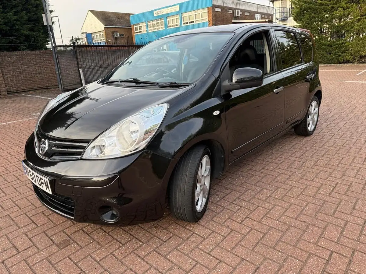 2011-nissan-note-16-tekna-auto-big-2