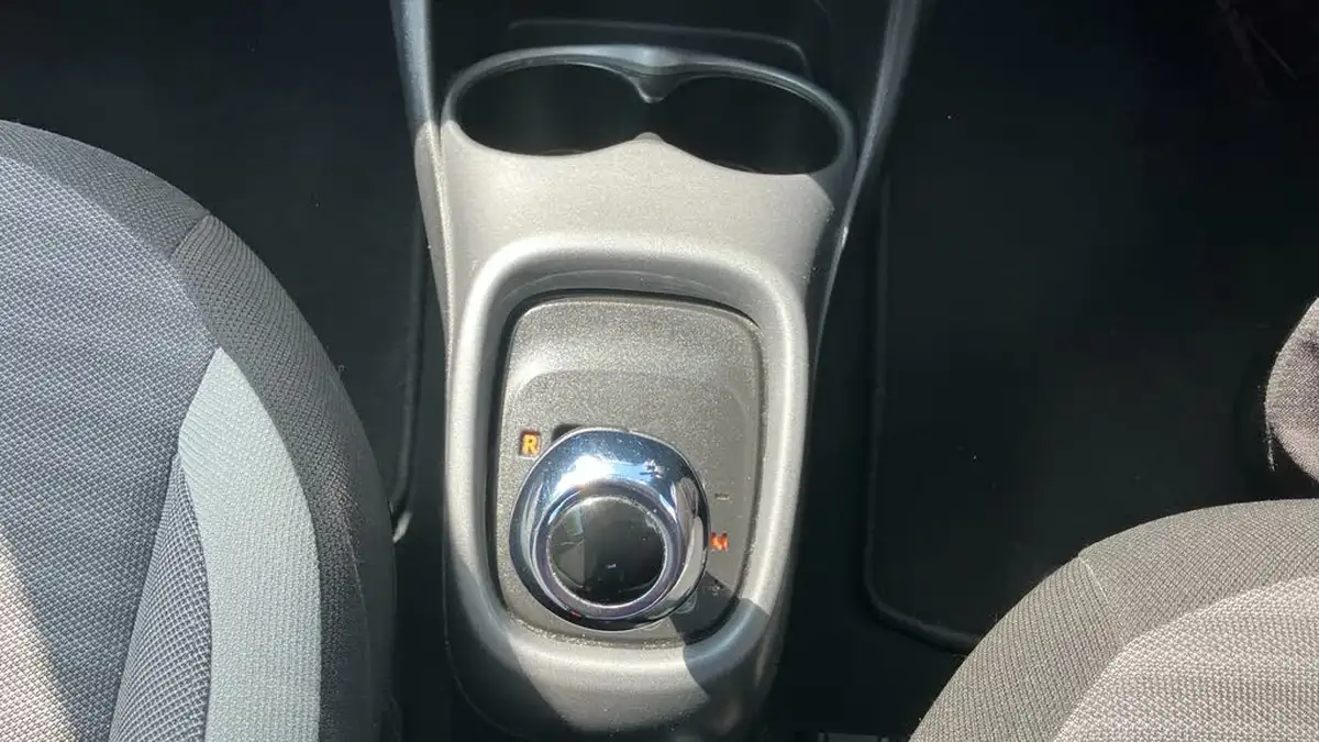 2019-toyota-aygo-10-vvt-i-x-play-tss-x-shift-big-24