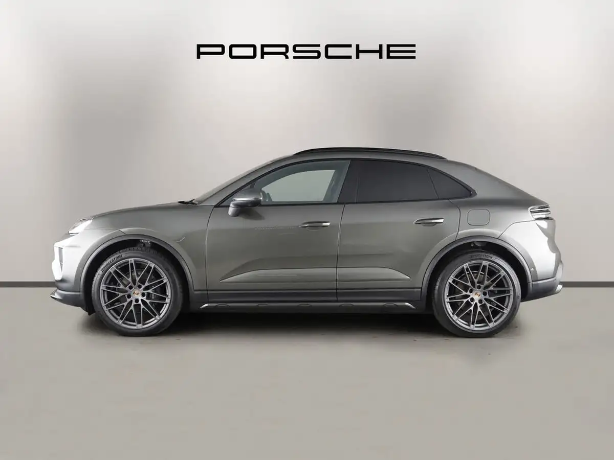 2025-porsche-macan-e-electric-big-4