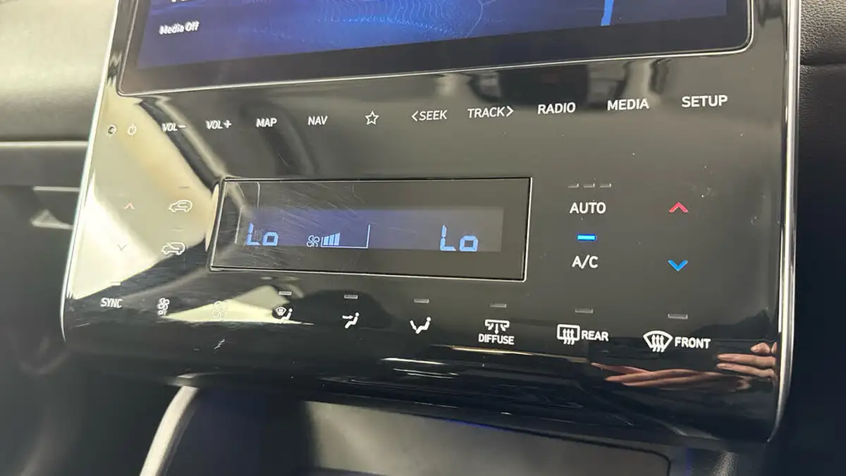 2023-hyundai-tucson-16-t-gdi-premium-150ps-big-18