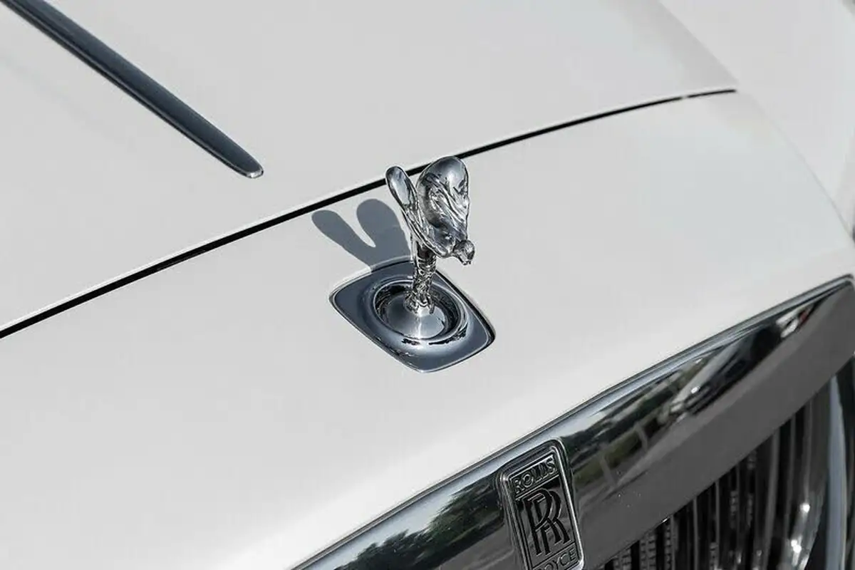 2018-rolls-royce-dawn-66-drophead-big-13