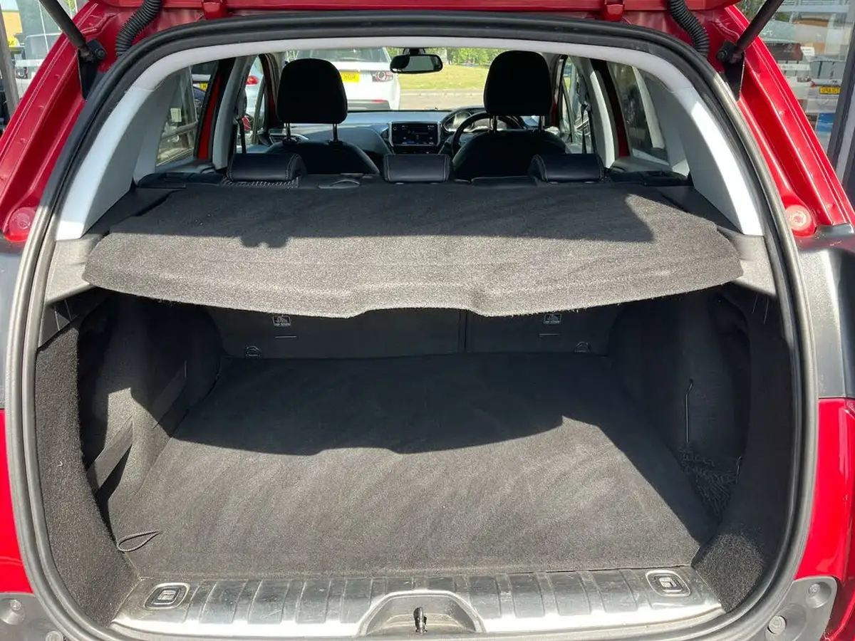 2019-peugeot-2008-suv-12-puretech-allure-82bhp-big-37