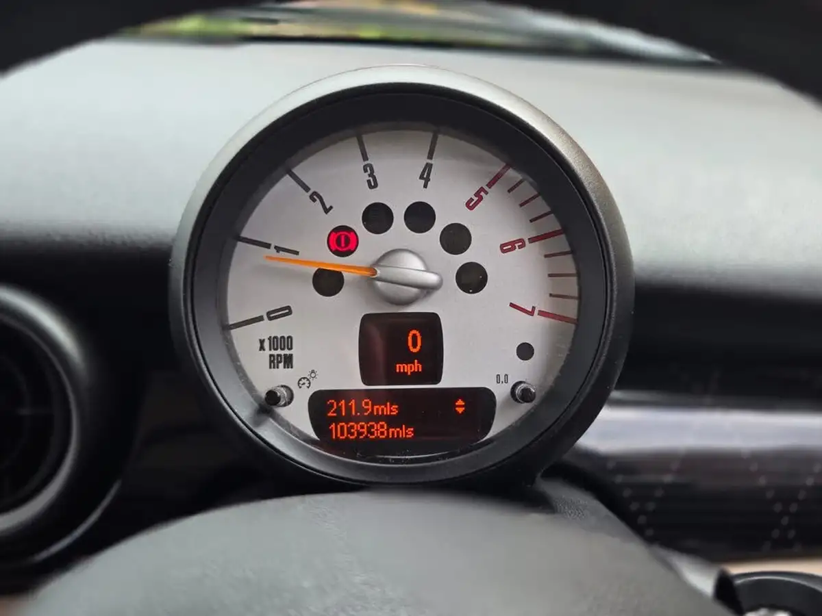 2013-mini-cooper-16td-cooper-d-baker-street-big-22