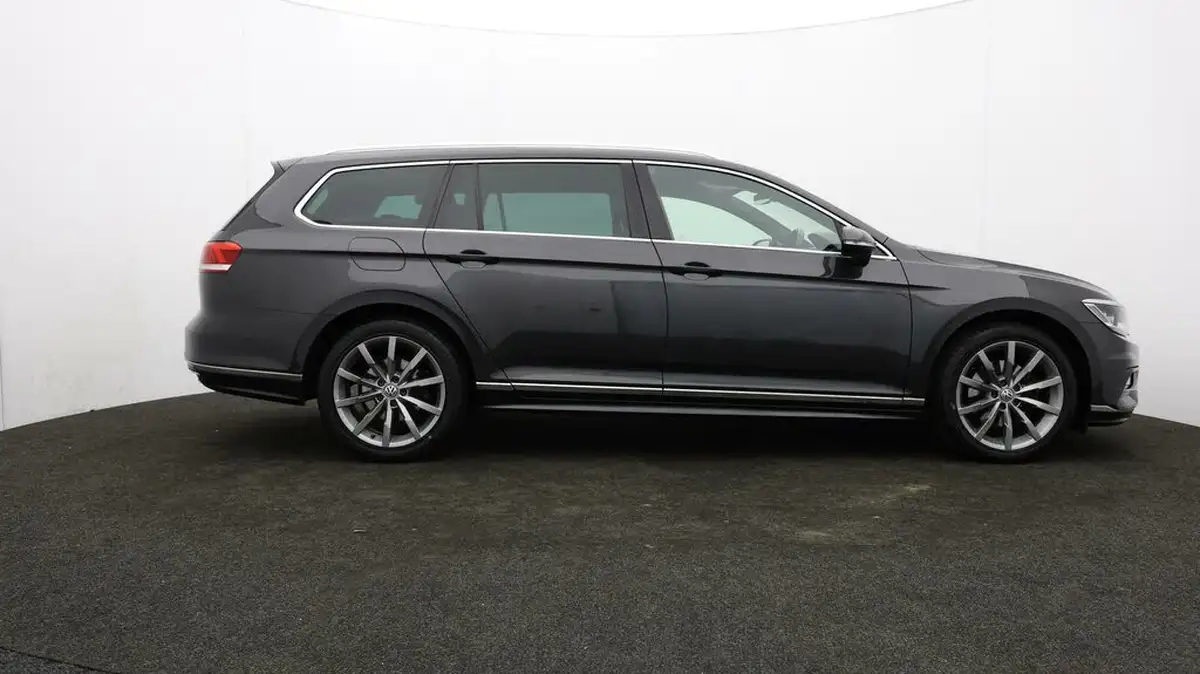 2018-volkswagen-passat-20tdi-r-line-150ps-ss-estate-5d-dsg-big-37