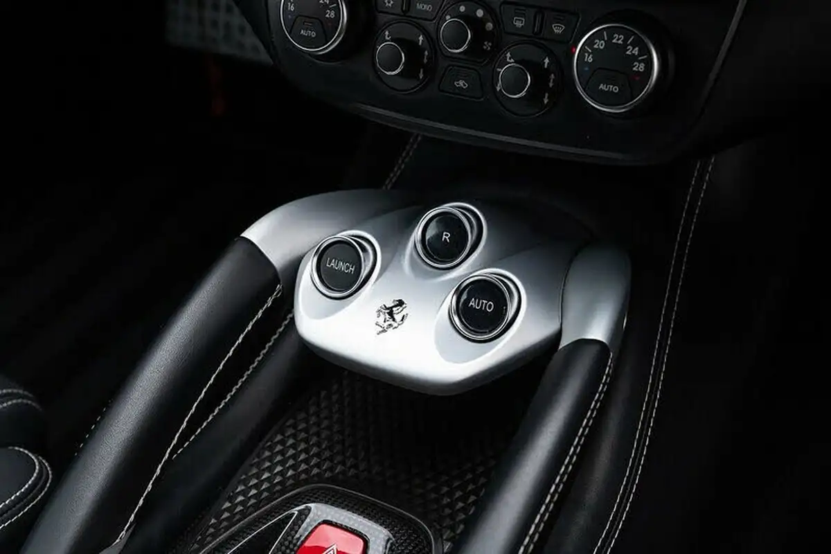 2012-ferrari-ff-63-big-12