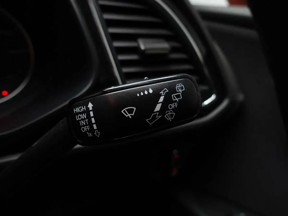 2018-seat-leon-18-tsi-fr-technology-estate-5d-dsg-big-27