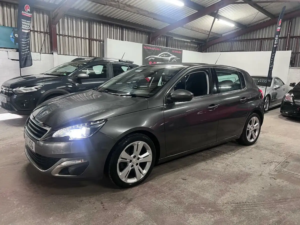 2017-peugeot-308-12-puretech-allure-110bhp-big-5