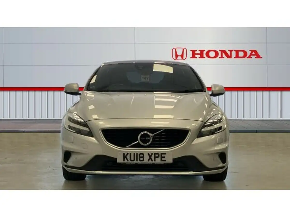 2018-volvo-v40-20td-d3-r-design-pro-geartronic-big-5