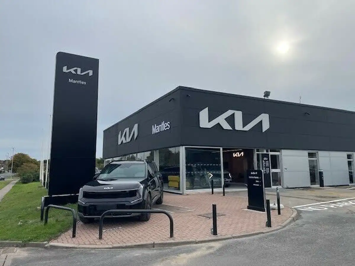 2024-kia-niro-16-gdi-4-127bhp-hev-132kwh-big-3