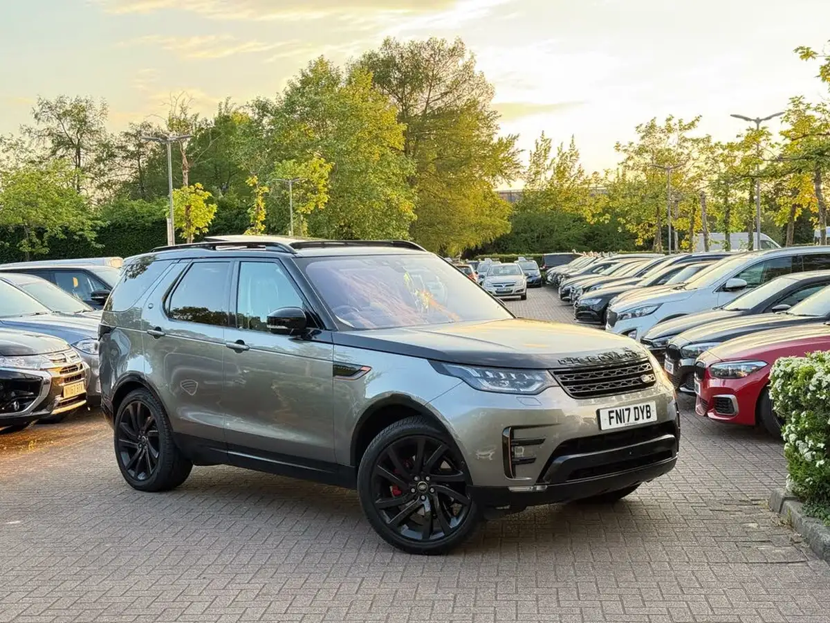 2017-land-rover-discovery-30td6-first-edition-big-0
