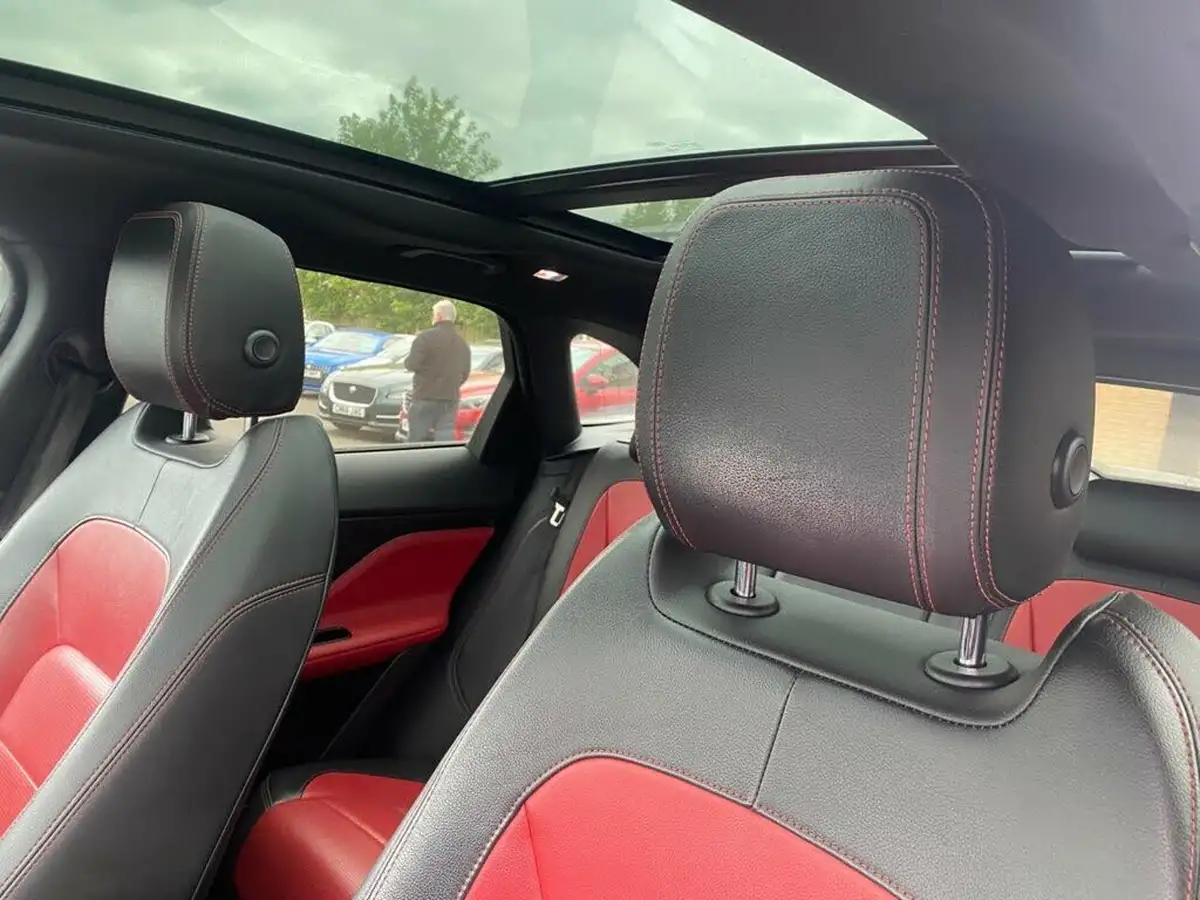 2016-jaguar-f-pace-20-i4d-r-sport-awd-auto-big-19