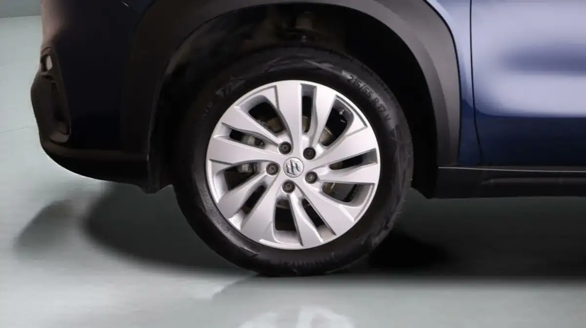 2022-suzuki-s-cross-14-boosterjet-motion-big-17