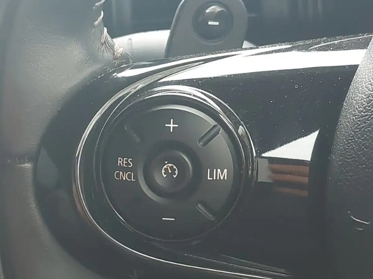 2019-mini-cooper-20-cooper-s-60-years-edition-big-17