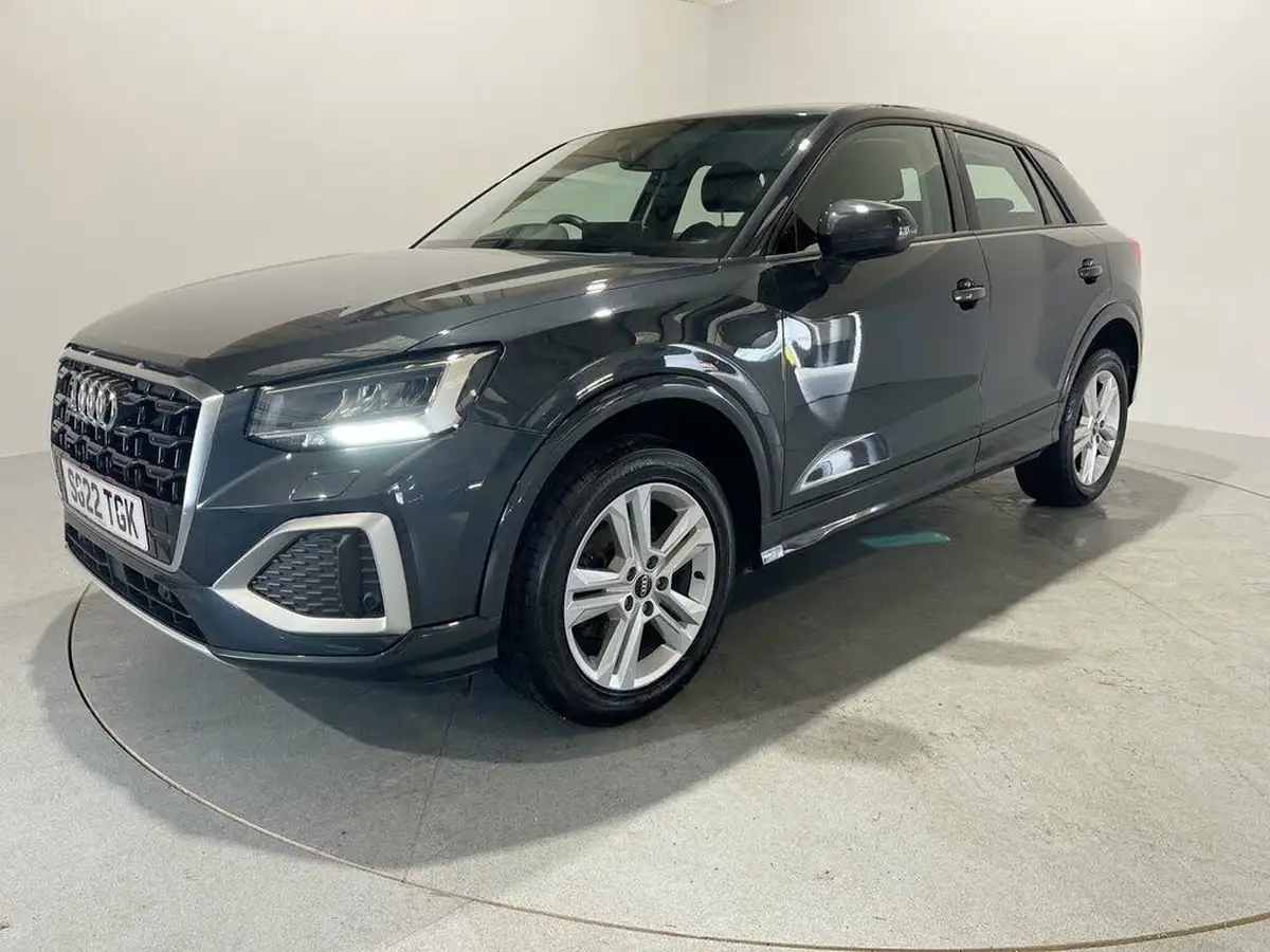 2022-audi-q2-10-30-tfsi-sport-big-0