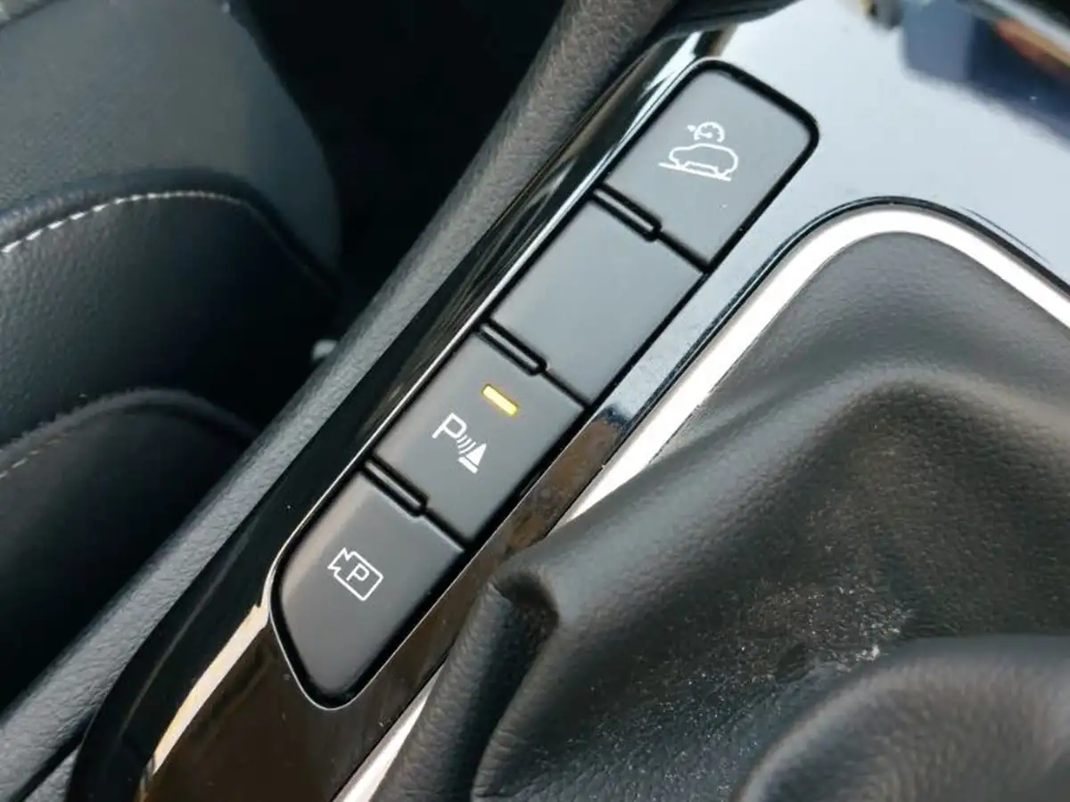 2022-kia-sportage-16-t-gdi-launch-edition-big-13