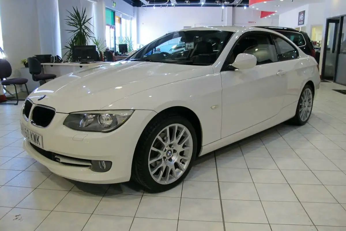 2011-bmw-3-series-20-320i-se-coupe-2d-1995cc-big-17