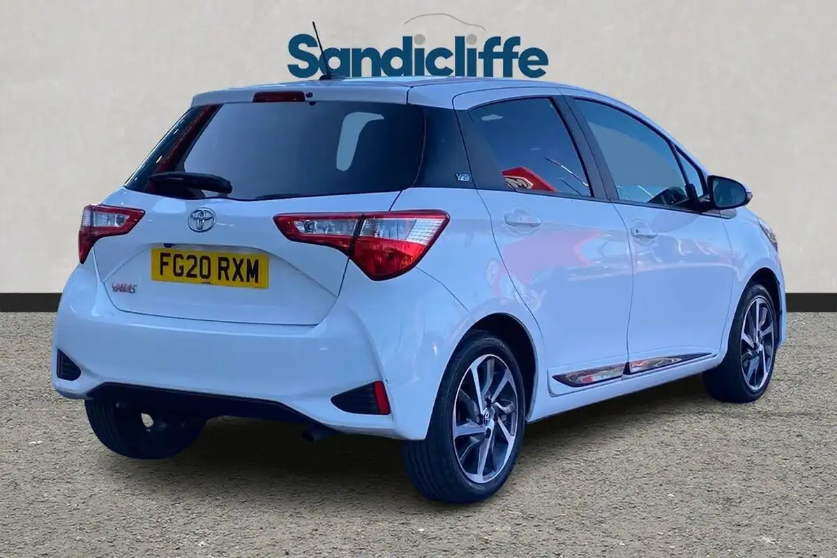 2020-toyota-yaris-15-vvt-i-y20-111bhp-1496cc-big-3