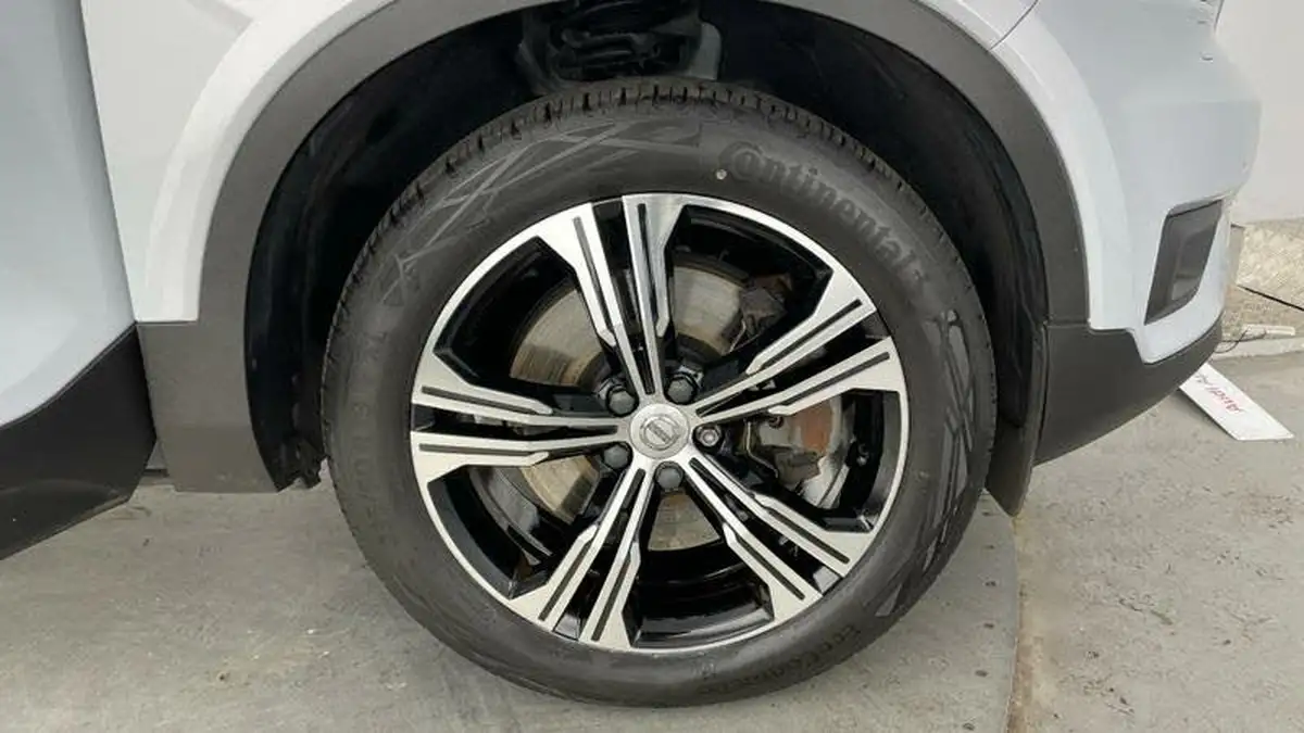 2021-volvo-xc40-15-t5-inscription-pro-258bhp-big-4