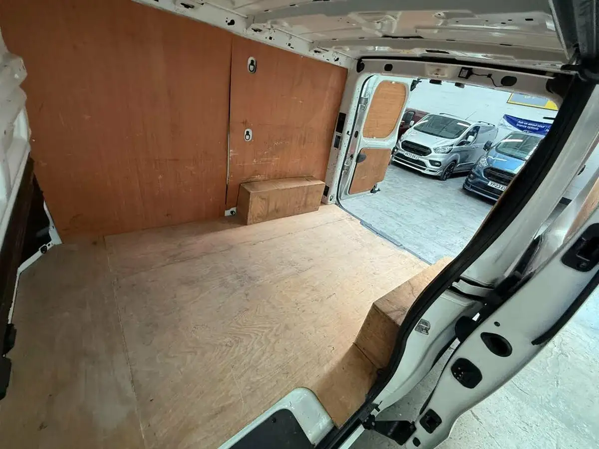 2022-renault-trafic-20dci-sl28-130-sport-big-54