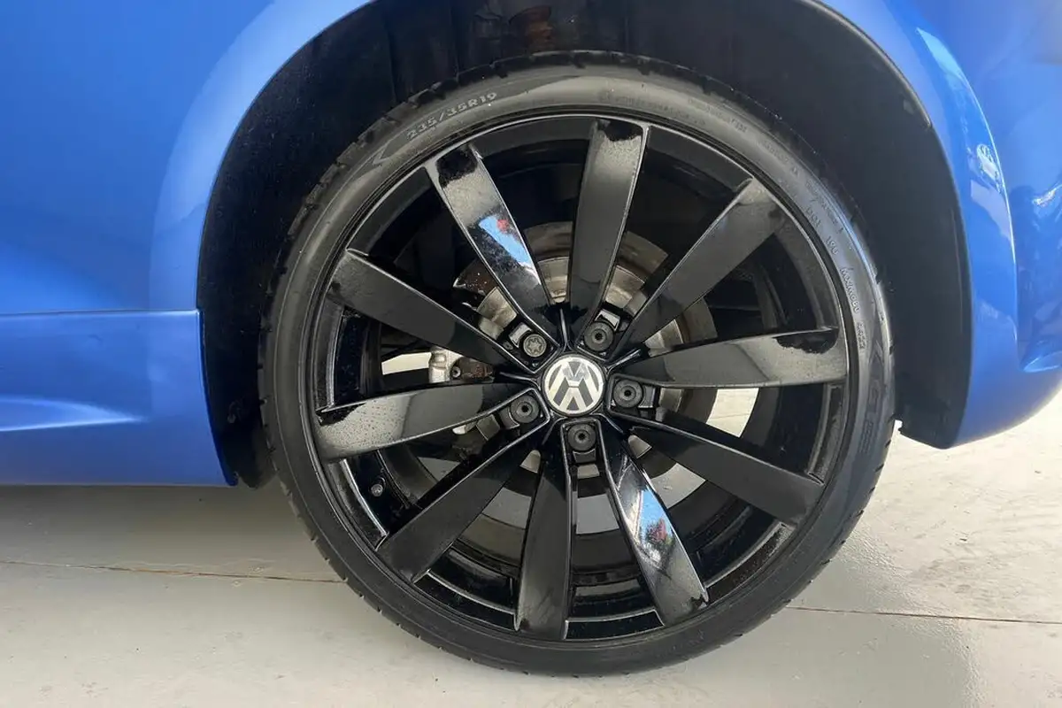 2015-volkswagen-scirocco-20tdi-r-line-184ps-big-20