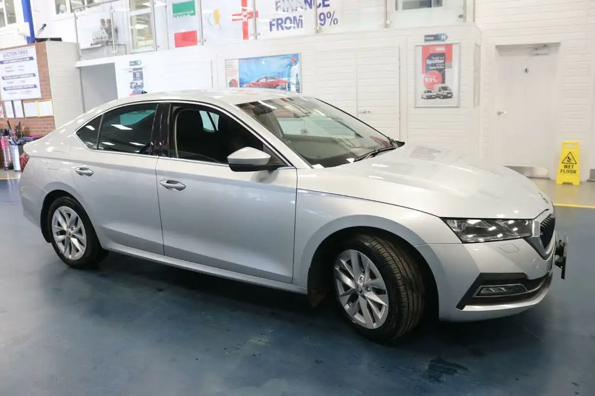 2021-skoda-octavia-15-tsi-se-l-hatchback-big-1