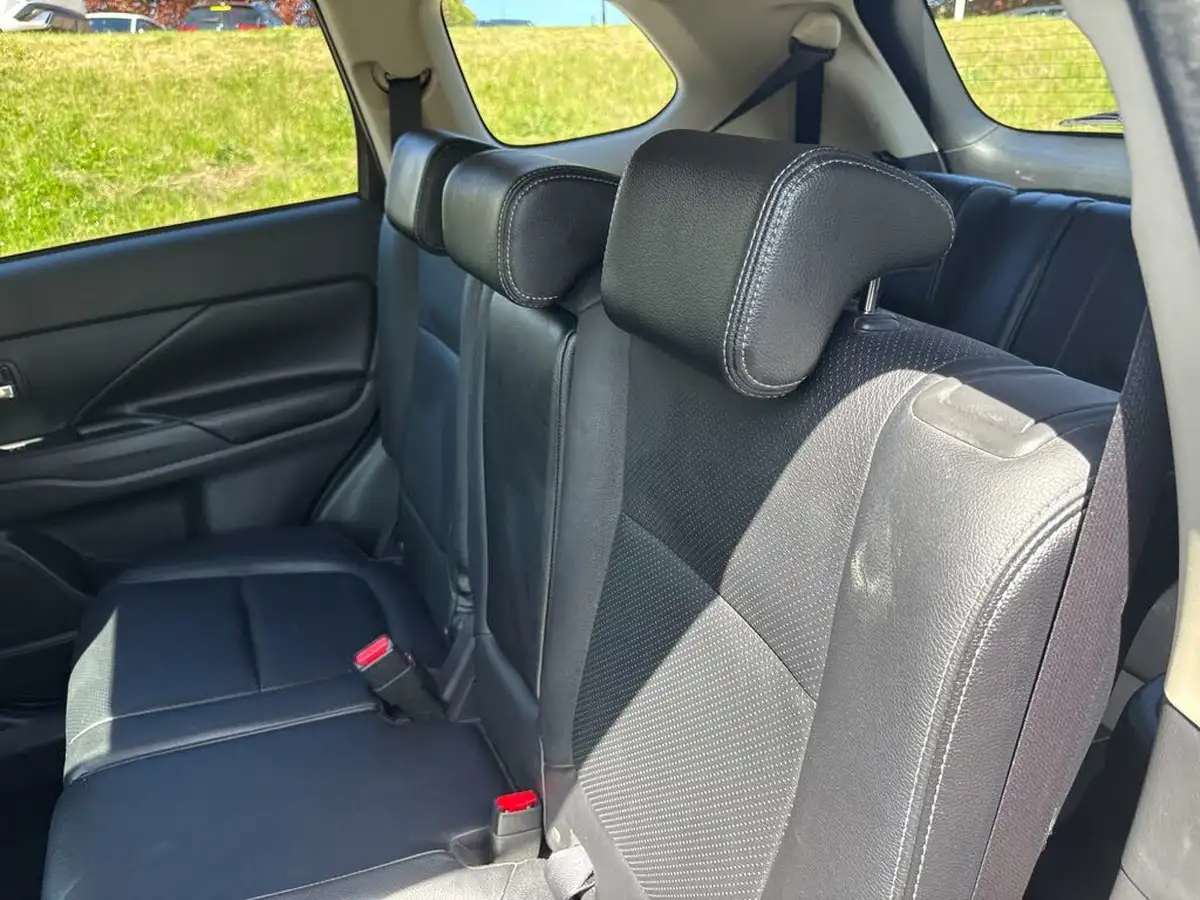 2018-mitsubishi-outlander-22di-d-4-leather-auto-big-30