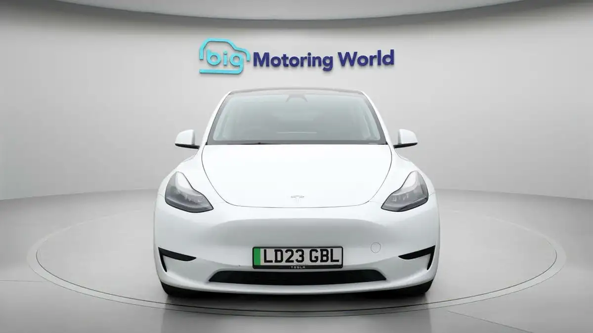 2023-tesla-model-y-e-rwd-big-2