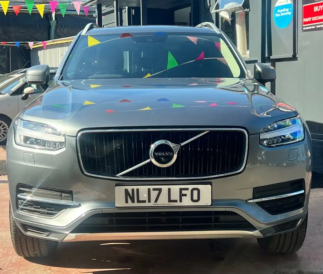 2017-volvo-xc90-20-t8-momentum-momentum-hybrid-auto-big-14