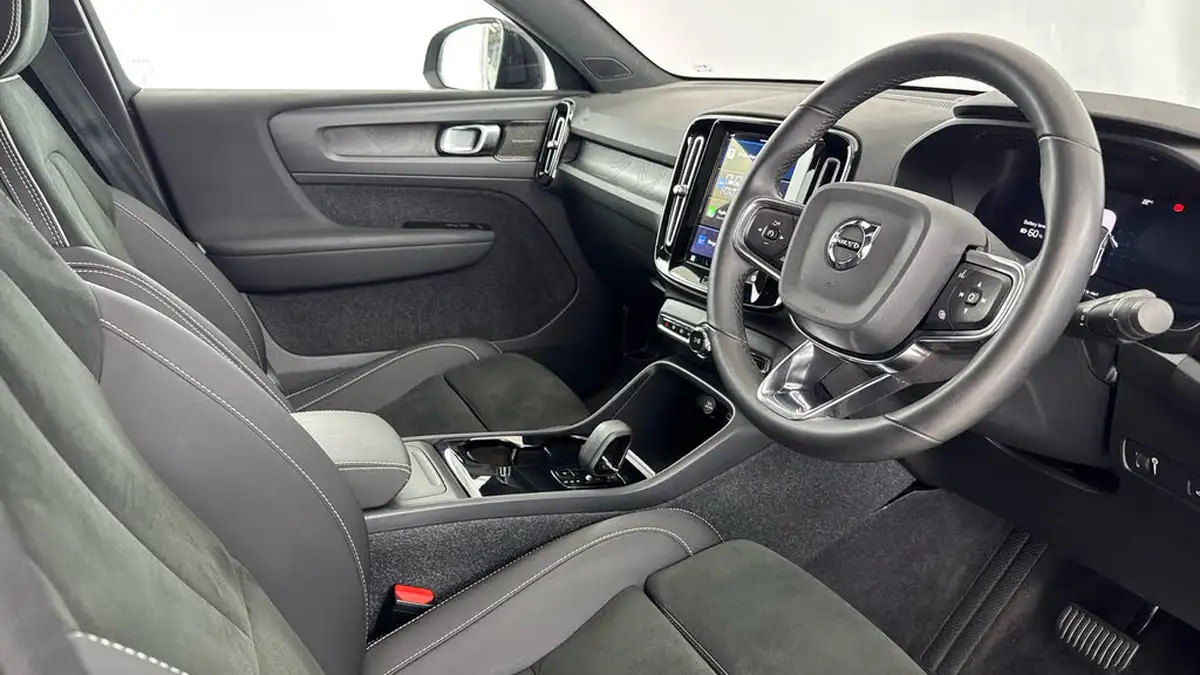 2022-volvo-c40-e-twin-recharge-pro-big-9