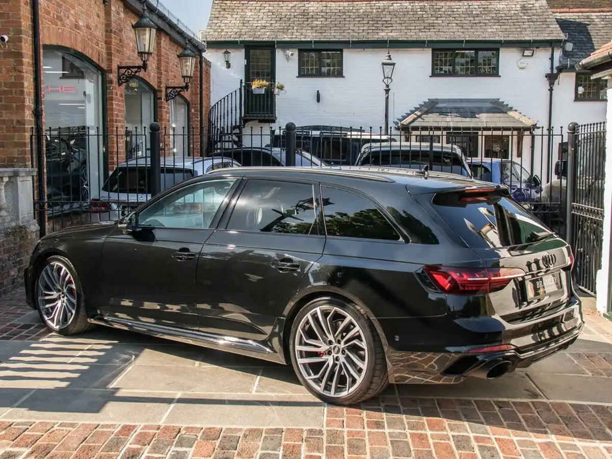 2024-audi-rs4-avant-29-tfsi-vorsprung-big-5