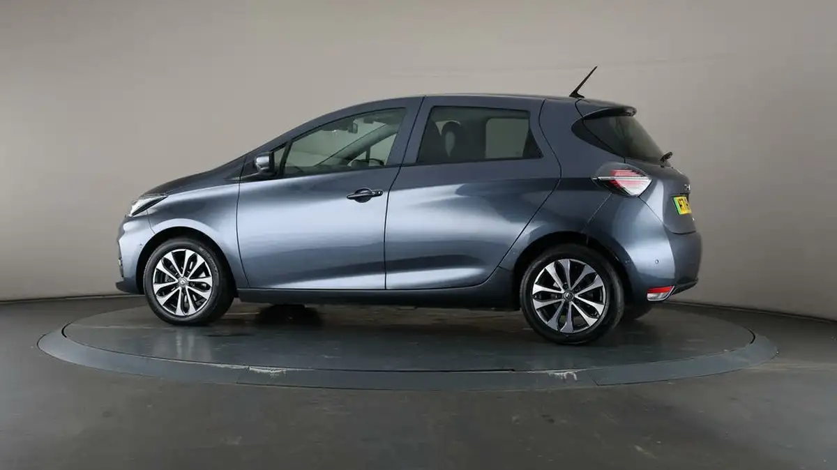 2021-renault-zoe-e-gt-line-big-76