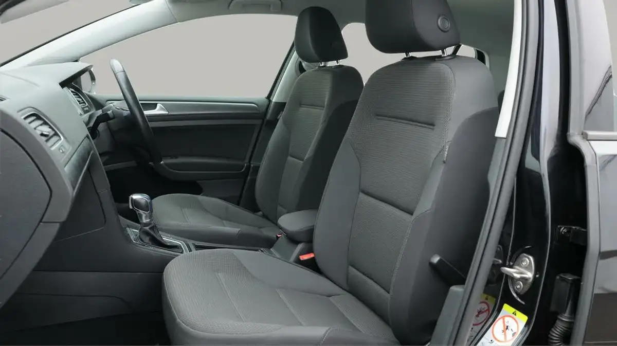2019-volkswagen-golf-e-e-golf-big-14
