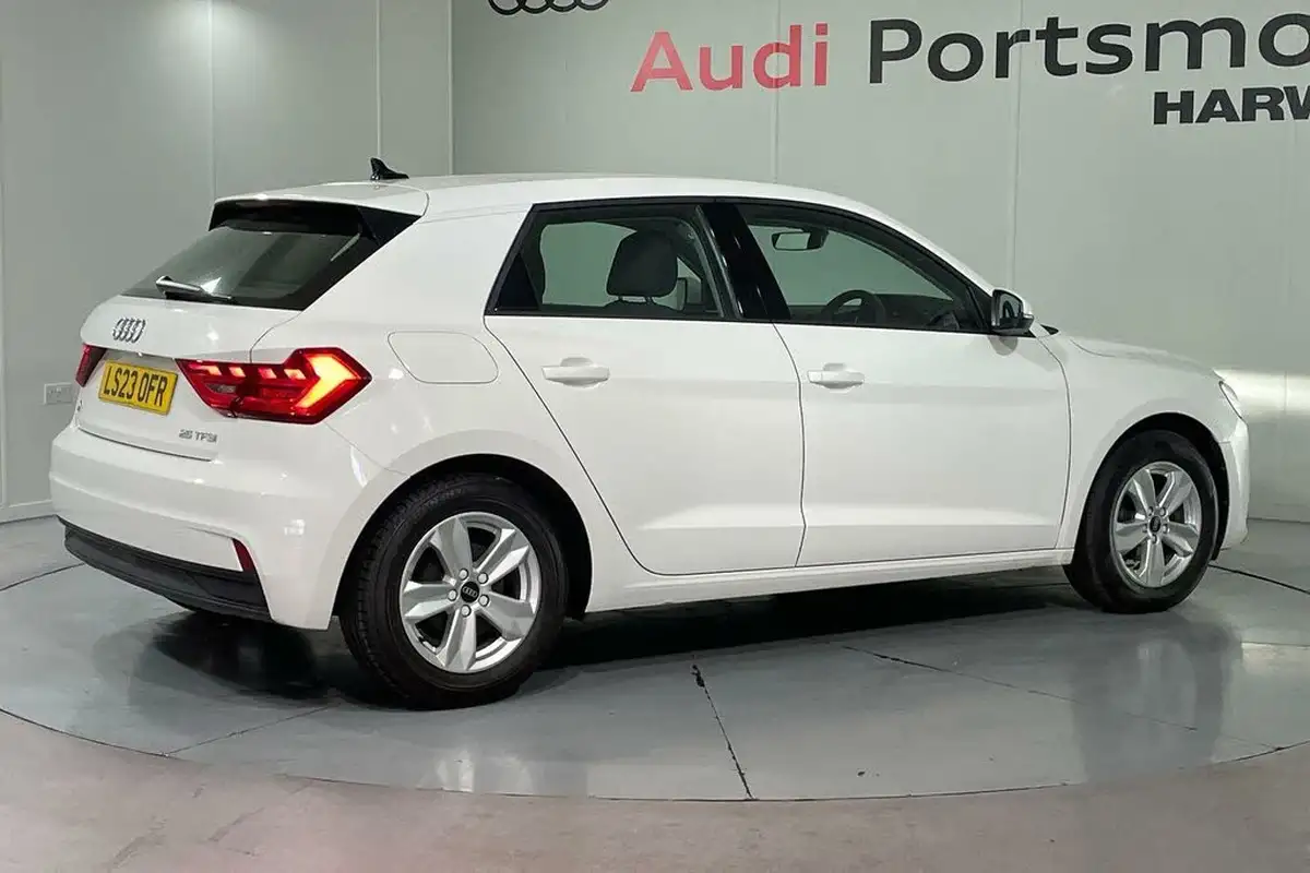 2023-audi-a1-10-25-tfsi-technik-big-10